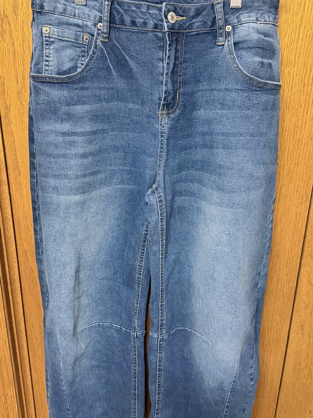Blue Women's Denim Jeans - Barrel style